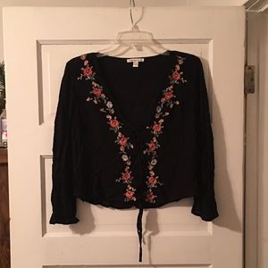 American Eagle crop shirt